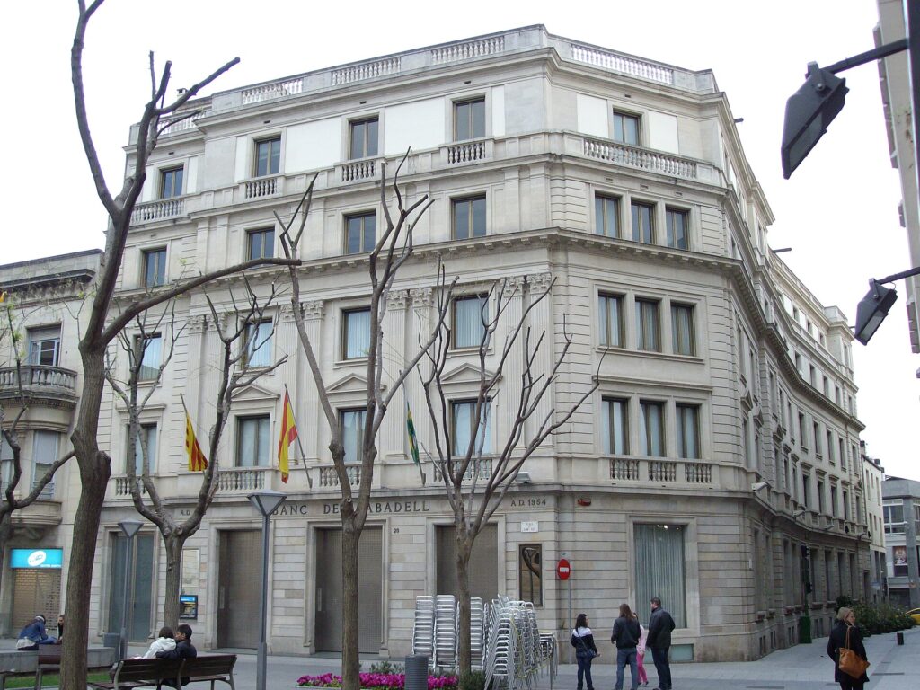 BPCE Takes 7% Stake in Banco Sabadell and Opens Door to Strategic Cooperation Banc de Sabadell, Plaza de Sant Roc